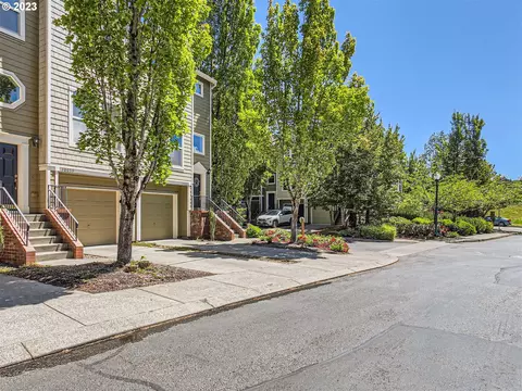 10059 NW Wilshire Ln #48, Portland, OR 97229