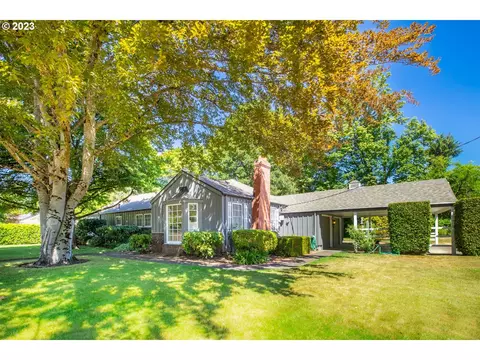1025 N Park Ave, Eugene, OR 97404