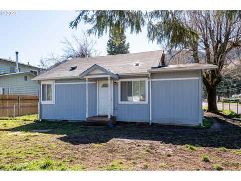 47806 Elgin Ave, Oakridge, OR 97463