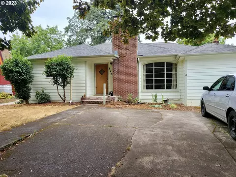 845 15th St NE, Salem, OR 97301