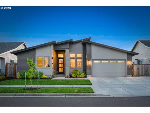 3842 Siletz St, Eugene, OR 97408