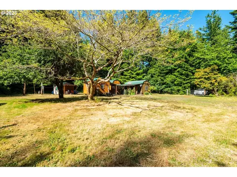 56092 Prosper Junction Rd, Bandon, OR 97411