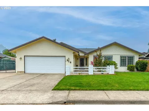 316 70th St, Springfield, OR 97478