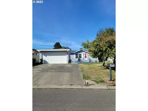 1222 SE June Ave, Bandon, OR 97411