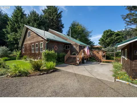 5520 NW 6th St, Cape Meares, OR 97141