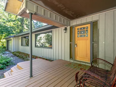 27515 E Belle Lake Rd, Rhododendron, OR 97049