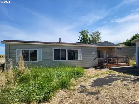 217 NE North St, Grass Valley, OR 97029