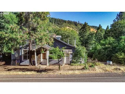 1230 Highway 142, Klickitat, WA 98628