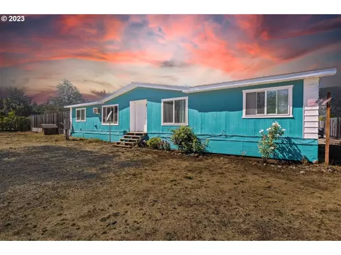 197 Turner Rd, Cave Junction, OR 97523
