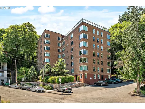 1205 SW Cardinell Dr #602, Portland, OR 97201