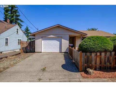 252 S Church St, Silverton, OR 97381
