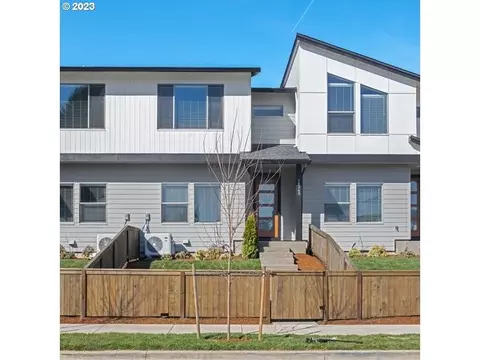 17918 NE 47th Ave #8, Vancouver, WA 98686