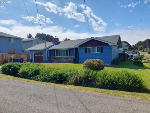 1630 NW 33rd St, Lincoln City, OR 97367