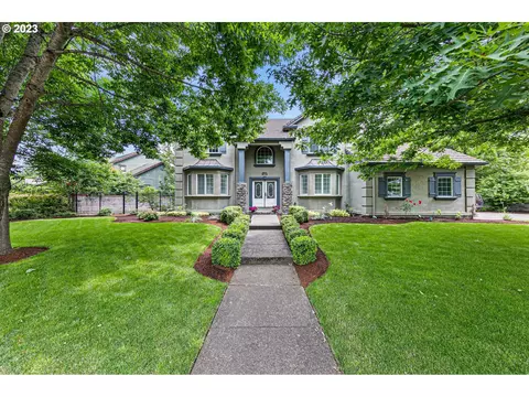 3371 Brookview Dr, Eugene, OR 97401