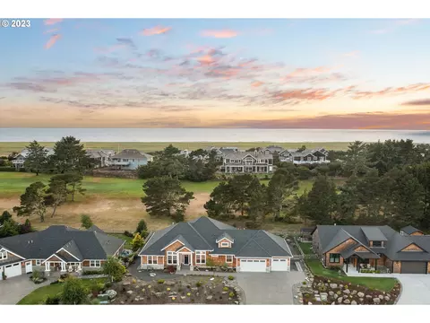5144 Sheridan Dr, Gearhart, OR 97138