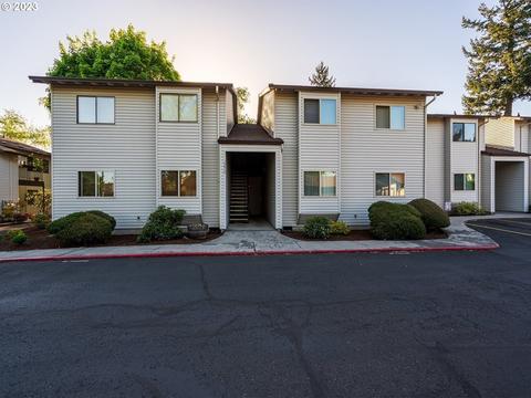 12510 SE Stark St #F, Portland, OR 97233