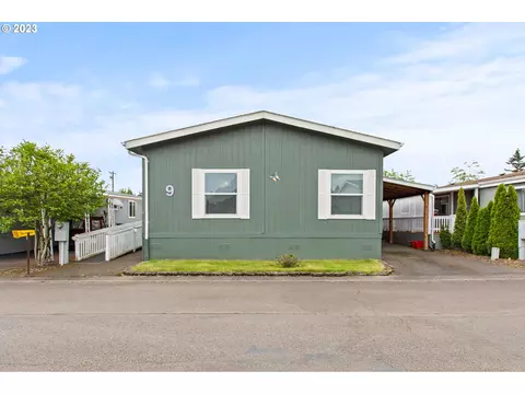 7455 SE King Rd #9, Milwaukie, OR 97222