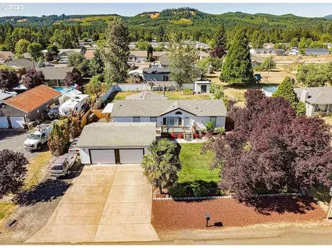 4412 Airport Rd, Sweet Home, OR 97386