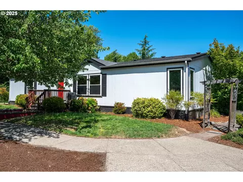 2031 SW Alexandria St #110, Mcminnville, OR 97128