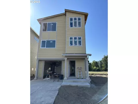 1002 E Ginger Root Ct, Newberg, OR 97132