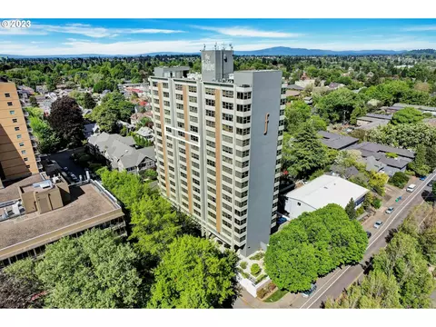 1220 NE 17th Ave #12A, Portland, OR 97232