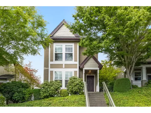 2463 NW Stimpson Ln #33, Portland, OR 97229