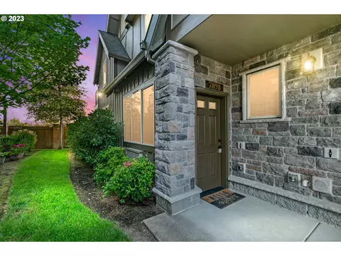7898 NE Miriam Way, Hillsboro, OR 97006