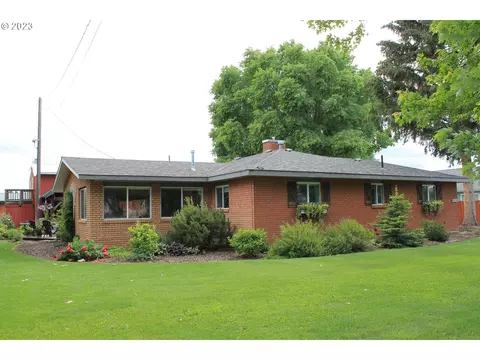 1320 Hughes Ln, Baker City, OR 97814