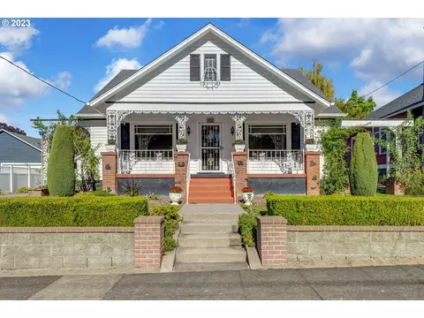 2345 SE Woodward St, Portland, OR 97202