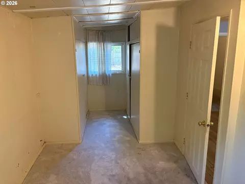 Bedroom - 1726 W 9th Pl, Eugene, OR 97402 photo 1 of 4