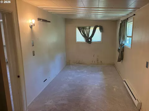 Other - 1726 W 9th Pl, Eugene, OR 97402 photo 6 of 11