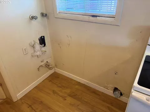 Other - 1726 W 9th Pl, Eugene, OR 97402 photo 3 of 11