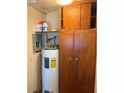 Other - 1726 W 9th Pl, Eugene, OR 97402 photo 4 of 11