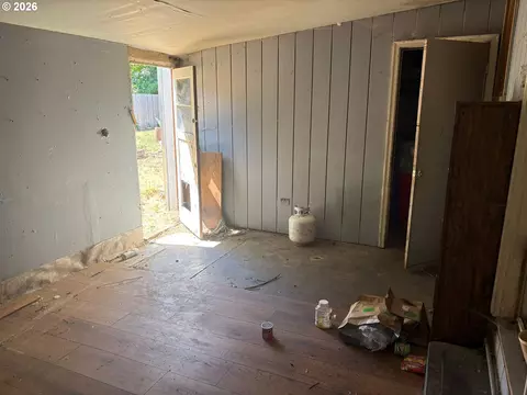 Other - 1726 W 9th Pl, Eugene, OR 97402 photo 9 of 11