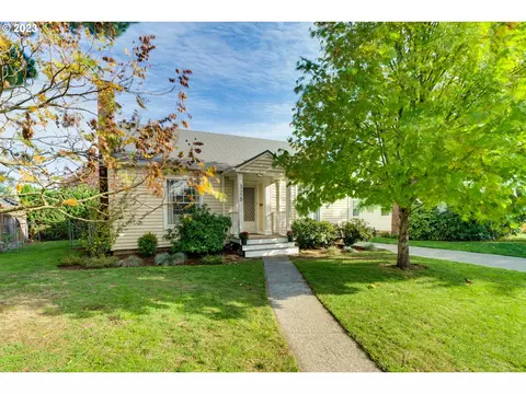 328 NE 104th Ave, Portland, OR 97220