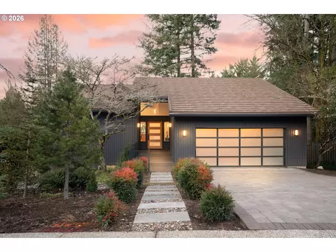 10002 SW Balmer Cir, Portland, OR 97219