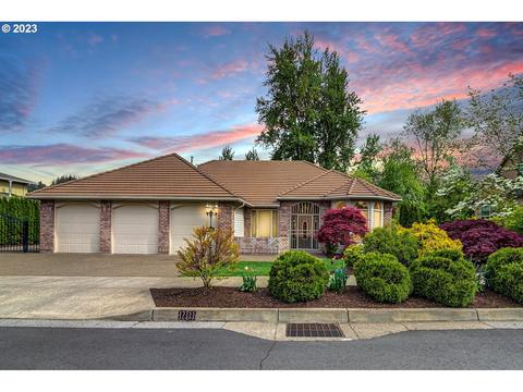 12333 SEagle Glen Dr, Happy Valley, OR 97086
