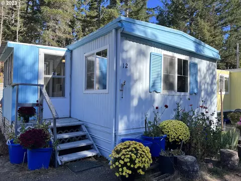 88875 Bayberry Ln #12, Florence, OR 97439