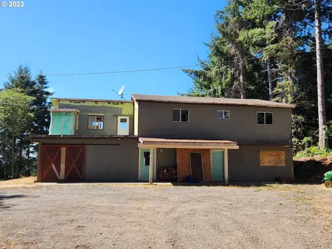 27574 Sitka Ln, Gold Beach, OR 97444