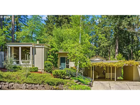 4748 Manzanita St, Eugene, OR 97405