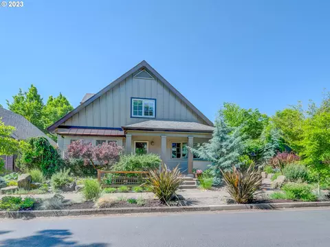 1876 Riverwood Dr, Eugene, OR 97401