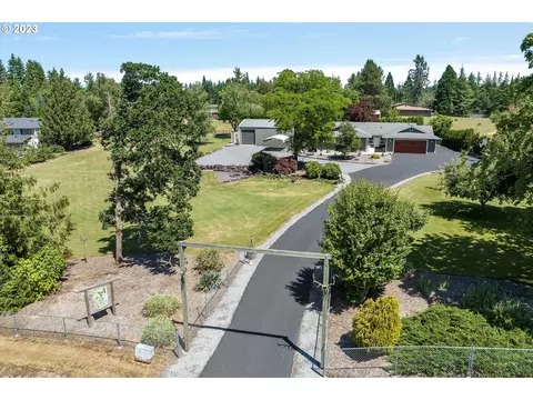 23365 S Ward Ct, Oregon City, OR 97045
