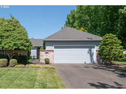 32610 SW Arbor Lake Dr, Wilsonville, OR 97070