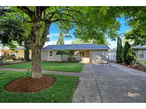 840 High St, Woodburn, OR 97071