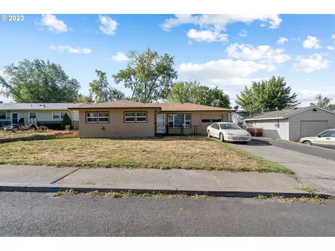 2426 SW Olson Ave, Pendleton, OR 97801
