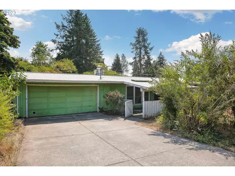 325 Beverly Ln, Gladstone, OR 97027