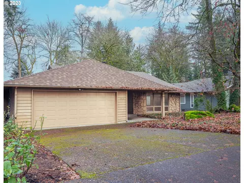 1621 Ash St, Lake Oswego, OR 97034