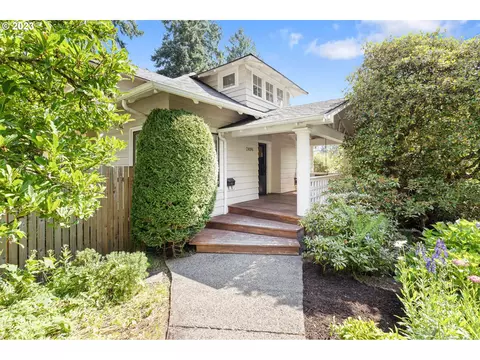 2496 SW Arden Rd, Portland, OR 97201