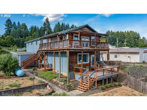 407 N Main St, Falls City, OR 97344