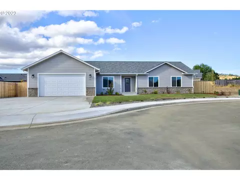 120 Citation Ct, Winston, OR 97496